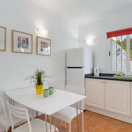 Anais - Plusholidays Calpe