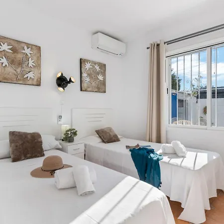 Anais - Plusholidays Вилла Ifach