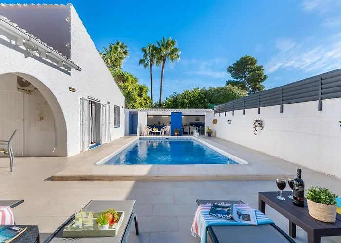 Anais - Plusholidays Villa Ifach