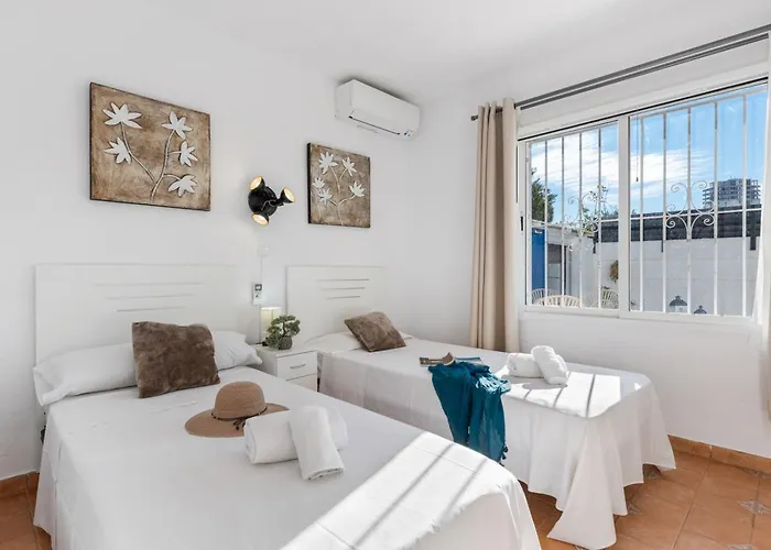 Anais - Plusholidays Villa Ifach